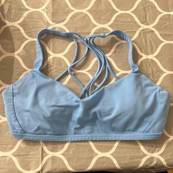 Lululemon sports bra - Picture 1 of 3